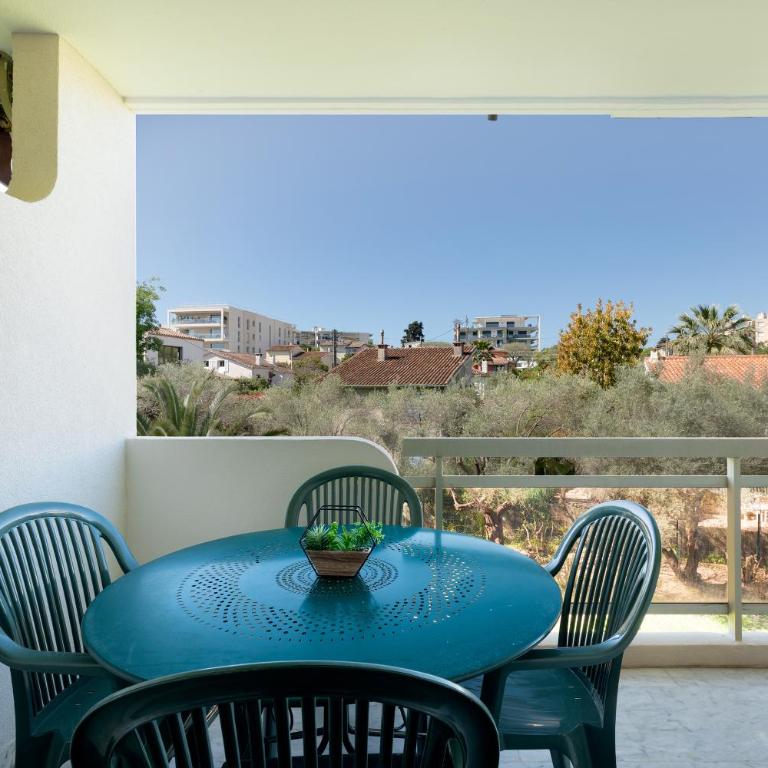 Antibes PISCINE ET TENNIS - Apartment with Garden View - 5