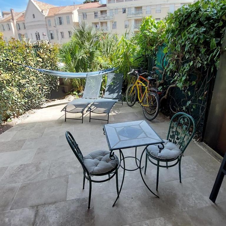 Studio F1 avec jardin, proche du Palais des festivals et des plages - Appartement 1 Chambre - 2