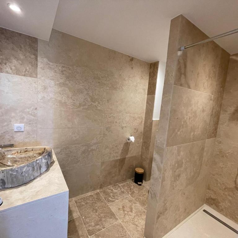 Maison belle vue - Three-Bedroom House - 14