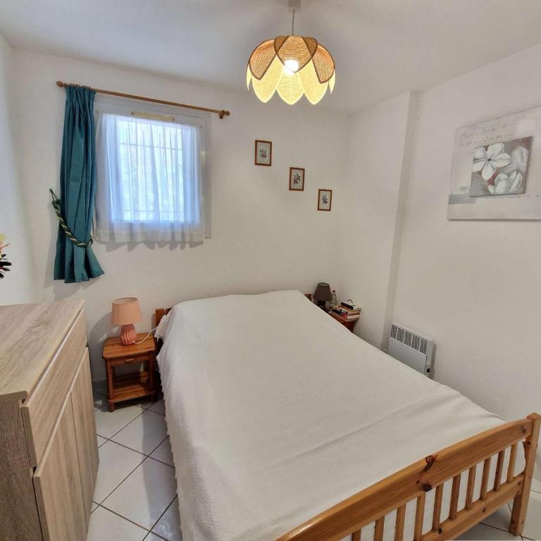 Appartement Vacances: Piscine, Tennis, Pétanque, Terrasse, Parking - Proche Commodités - FR-1-387-170 - Appartement (4 Adultes) - 9