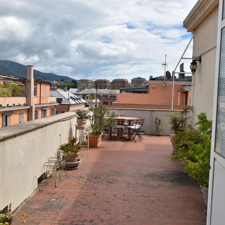 Classicosuitetetti Attico di charme con terrazza solarium privata, a pochi minuti dalla Fiera e dal mare - Appartamento con Terrazza - 68