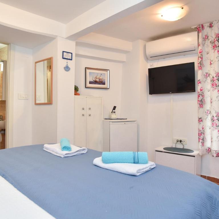 Sailor House - Double Room with Private Bathroom - 3