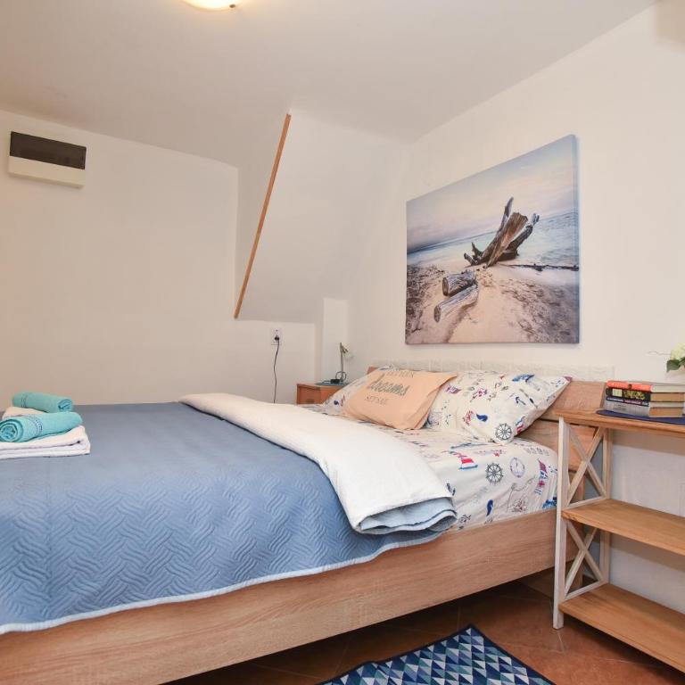Sailor House - Double Room with Private Bathroom - 9
