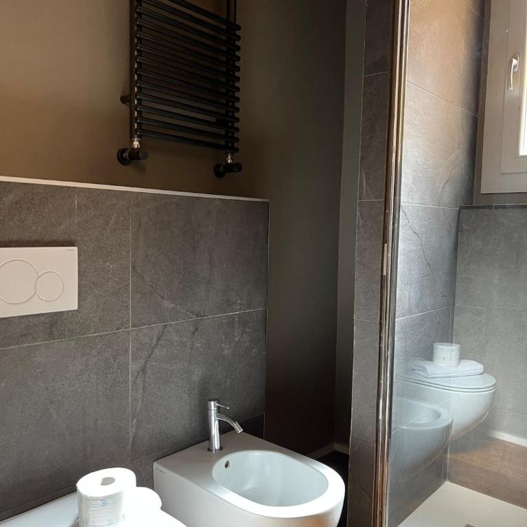 Two-room apartment in historic center with private courtyard - One-Bedroom Apartment - 8