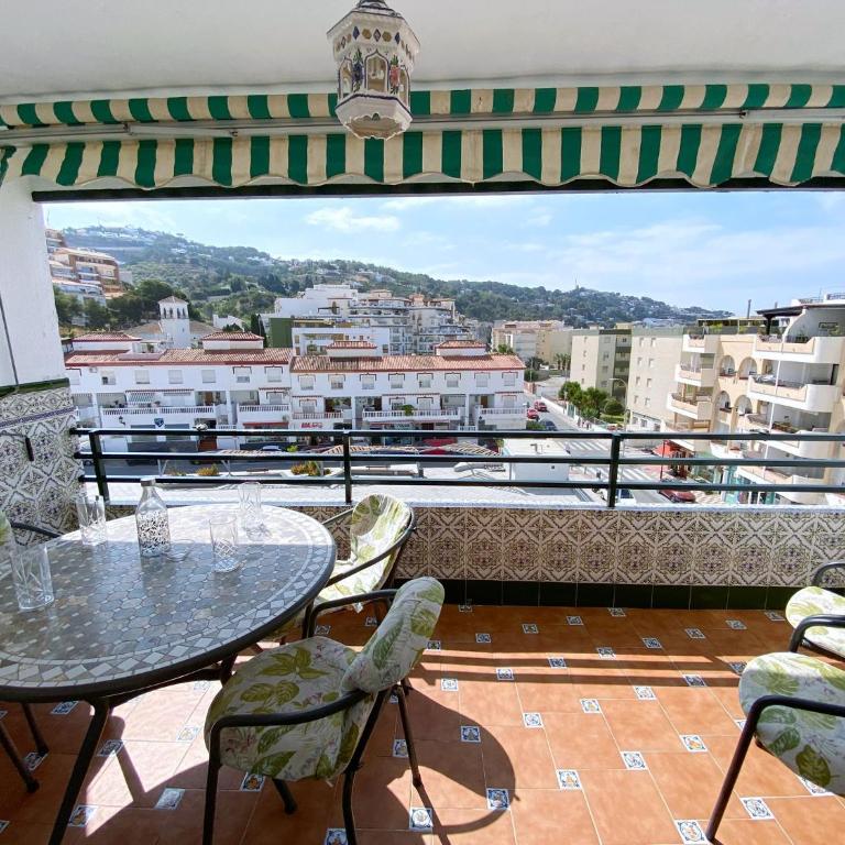 Apartamento Plaza Mar - Three-Bedroom Apartment - 31