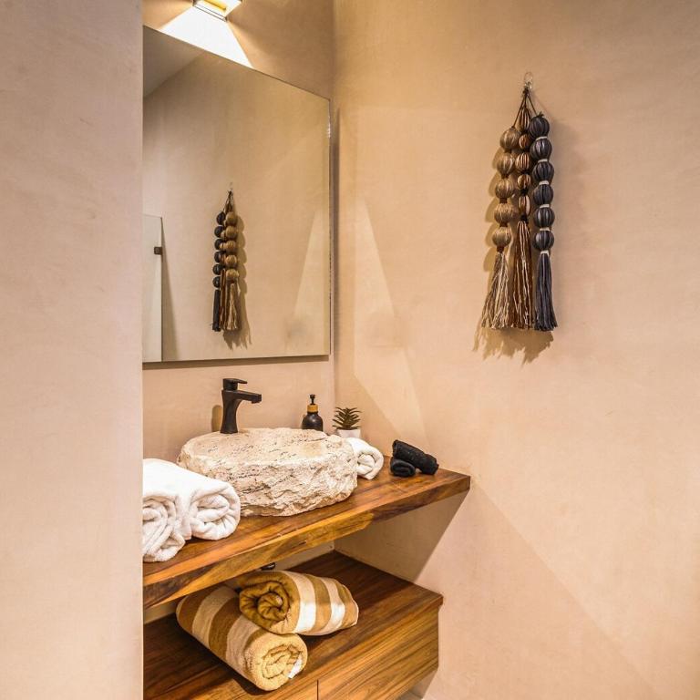 3 BR Penthouse with private Pool & Sunset Terrace - Penthouse Apartment - 21
