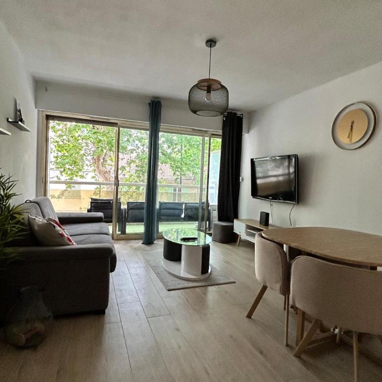 Juan-les-Pins 2 pièces avec parking & proches des plages - Appartement 1 Chambre - 4