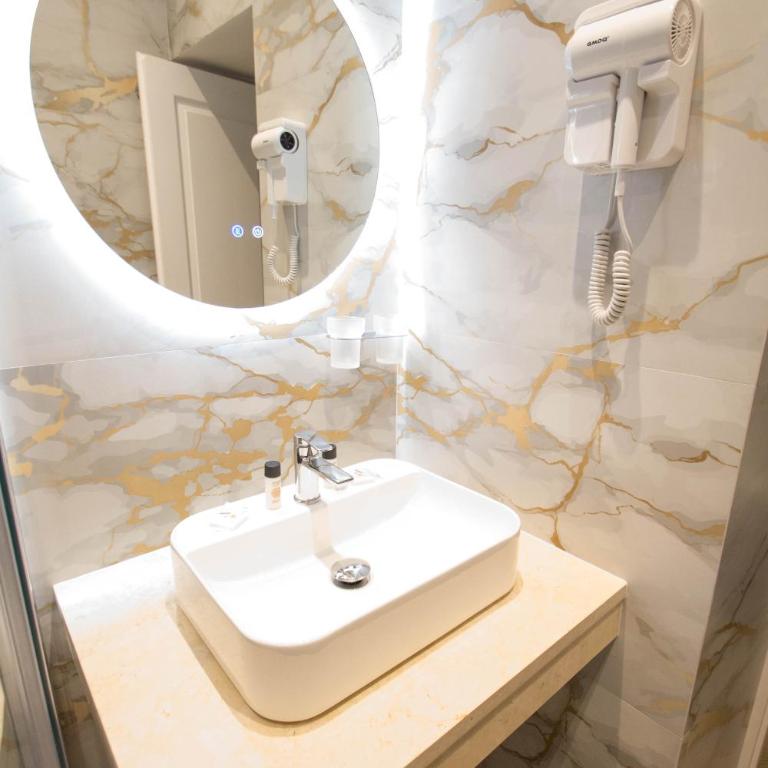 Hôtel Parisien - Chambre Double - 2