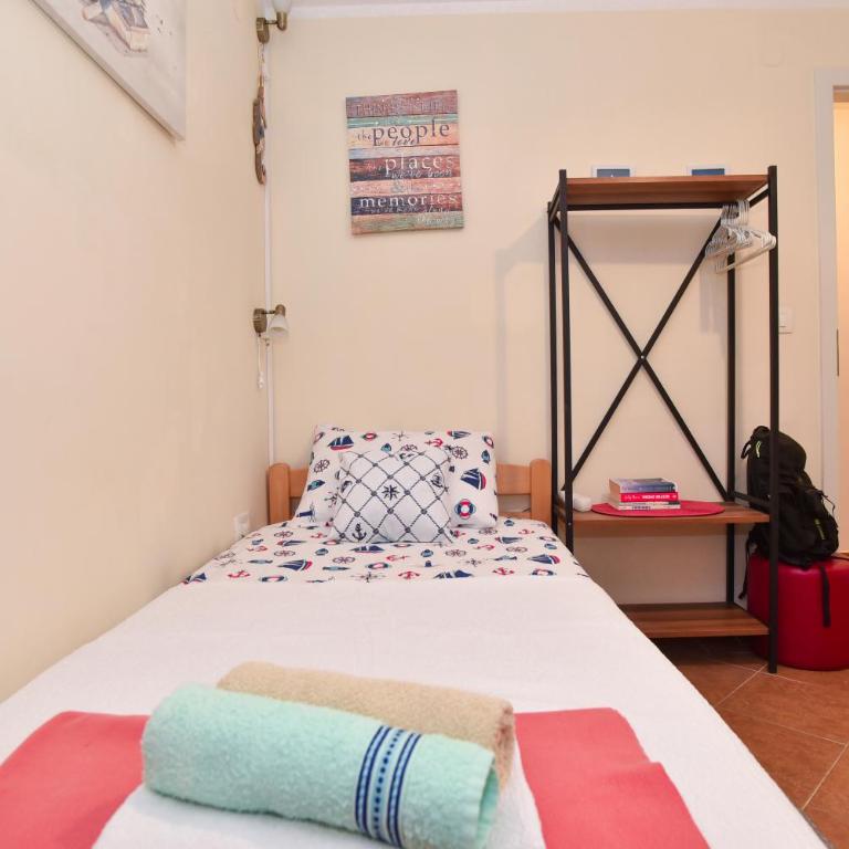 Sailor House - Single Room with Bathroom - 5