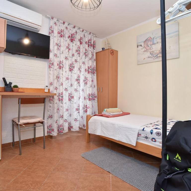 Sailor House - Single Room with Bathroom - 4