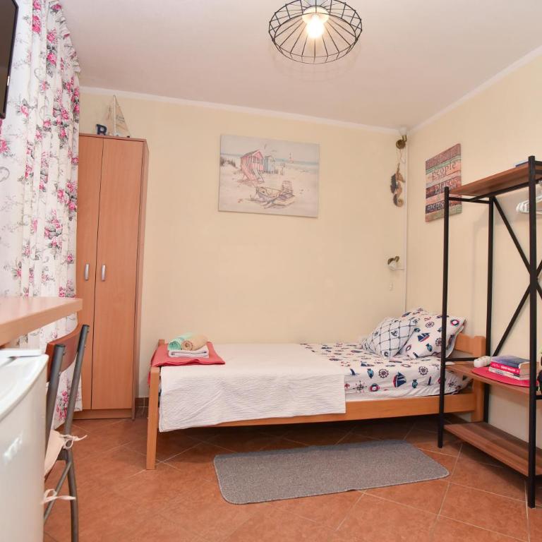 Sailor House - Single Room with Bathroom - 6