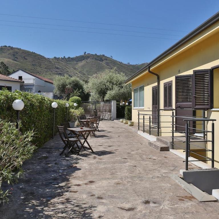 2-room apartment near Cefalù with 2 pools - Casa Vacanze Luna - Appartamento con 2 Camere da Letto - 2