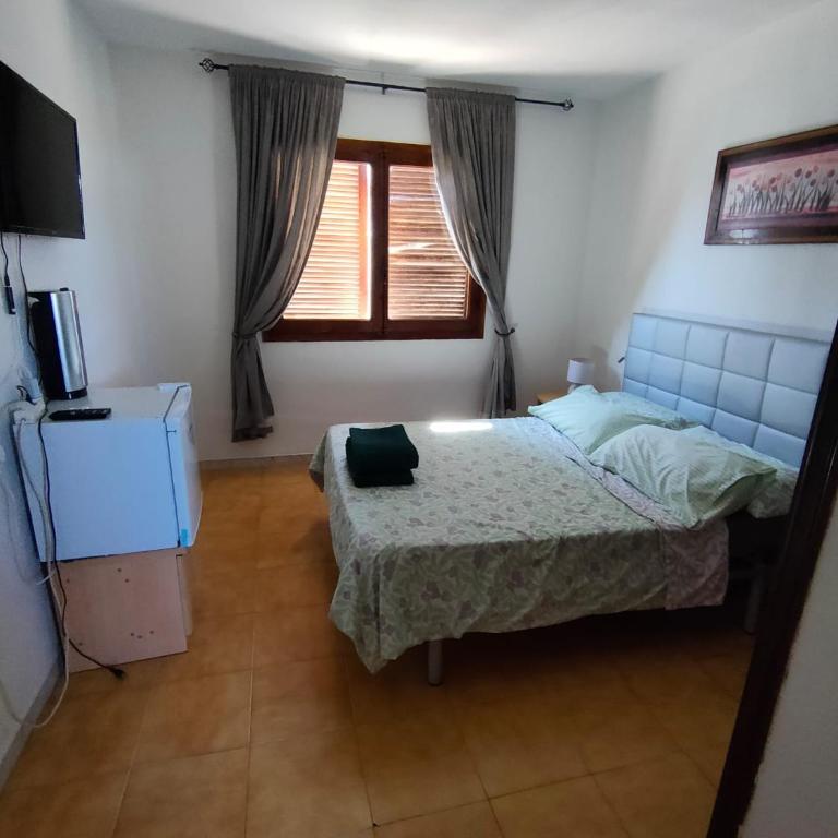 Apartment Los Locos Beach with Balcony and Wi-Fi - One-Bedroom Apartment - 20