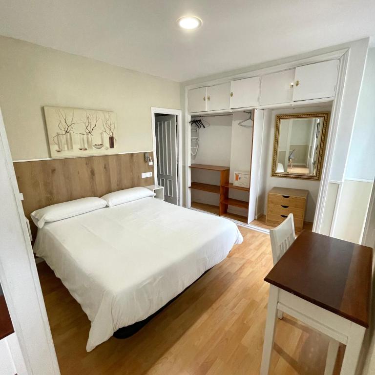 Apartamentos Mayor Centro - Exterior Deluxe Studio without Terrace - 6