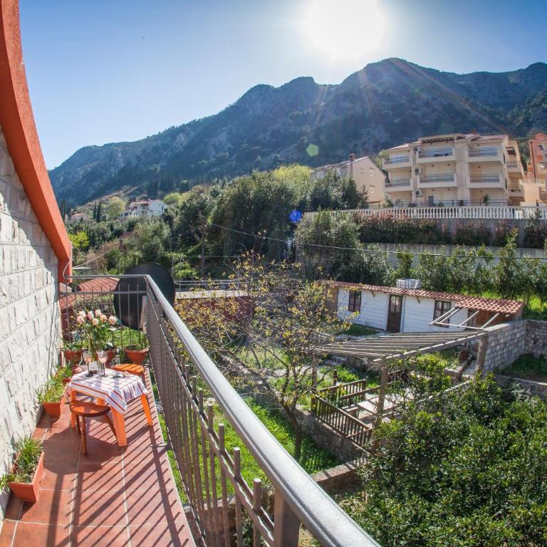 Piano apartments - One-Bedroom Apartment with Balcony - 5