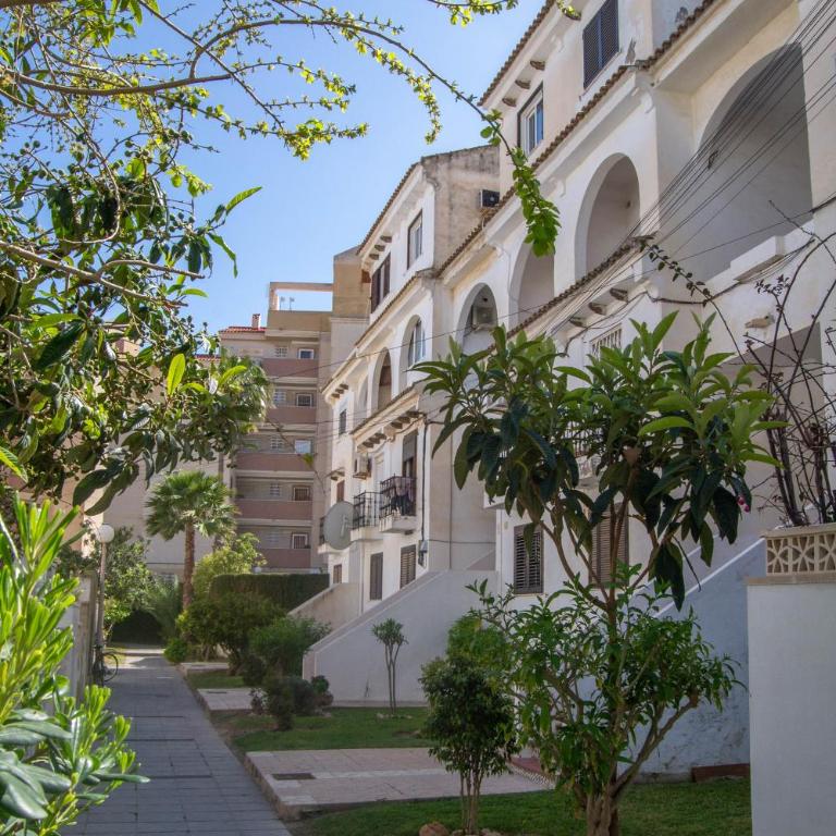 Apartment Los Locos Beach with Balcony and Wi-Fi - One-Bedroom Apartment - 49