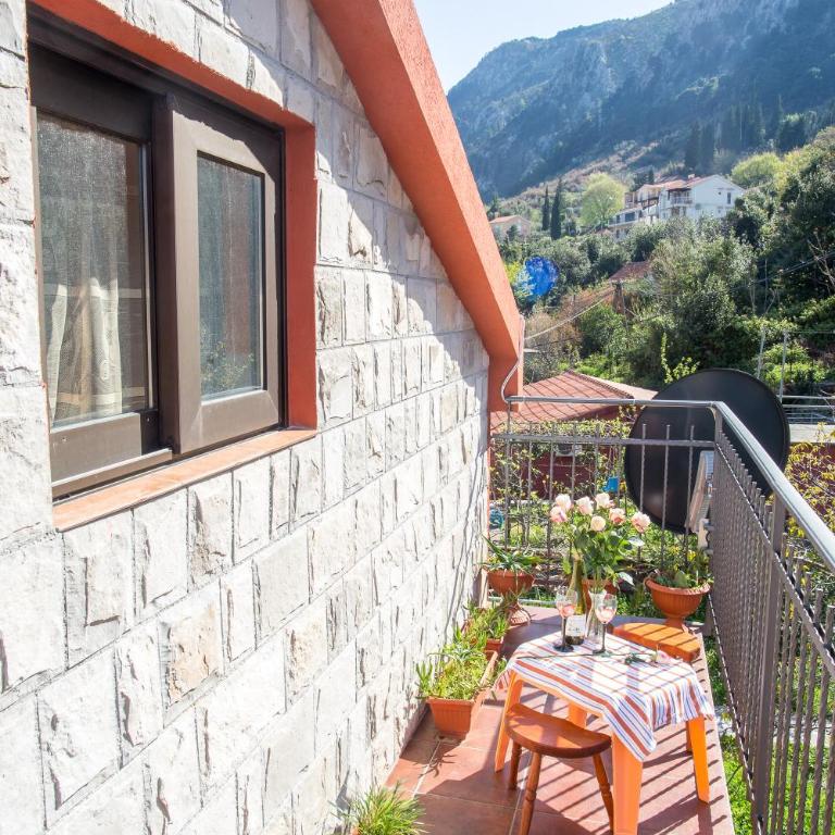 Piano apartments - One-Bedroom Apartment with Balcony - 7