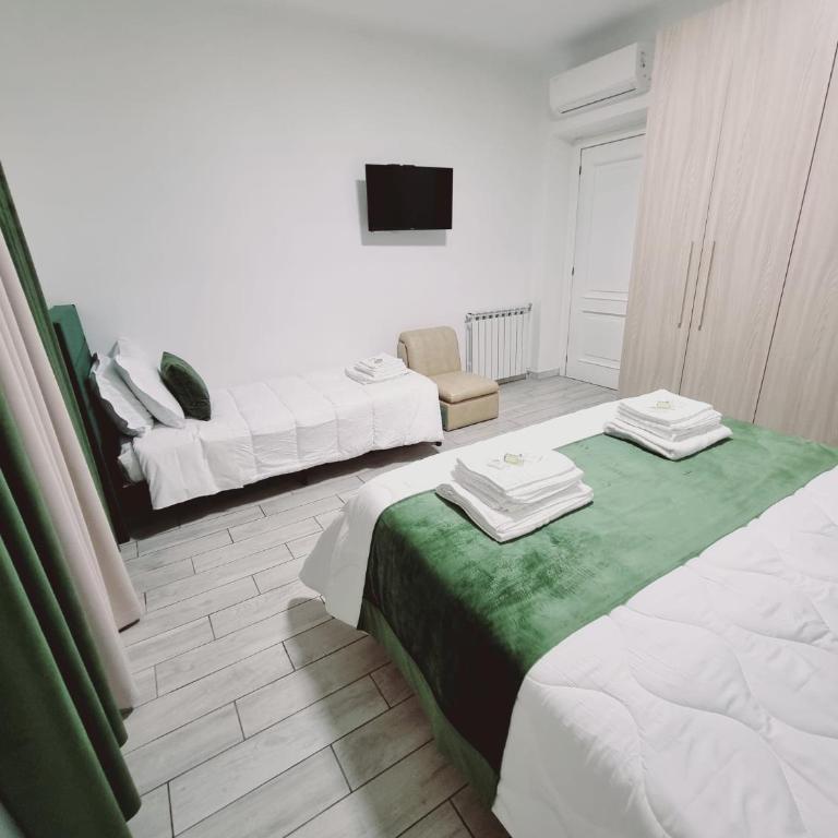 Best Stay Apartment - Two-Bedroom Apartment - 13