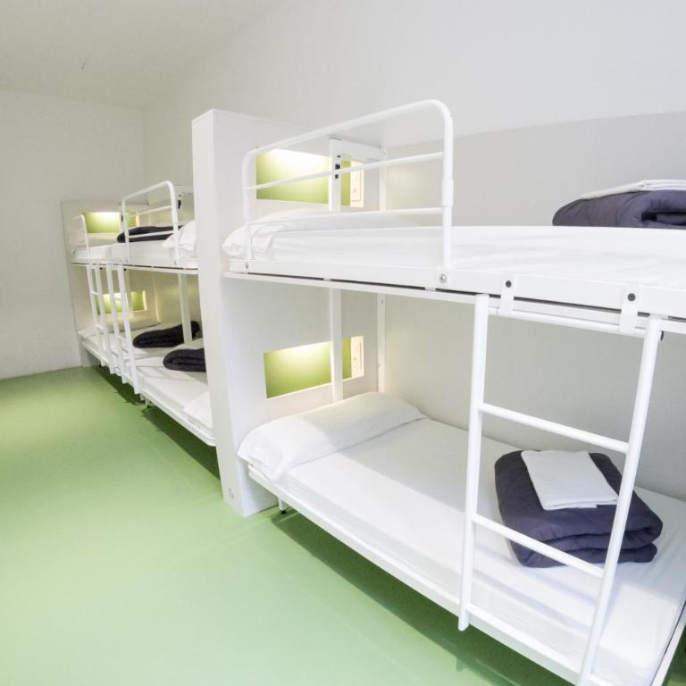 Sant Jordi Hostels Rock Palace - Bed in 6-Bed Dormitory Room - 14