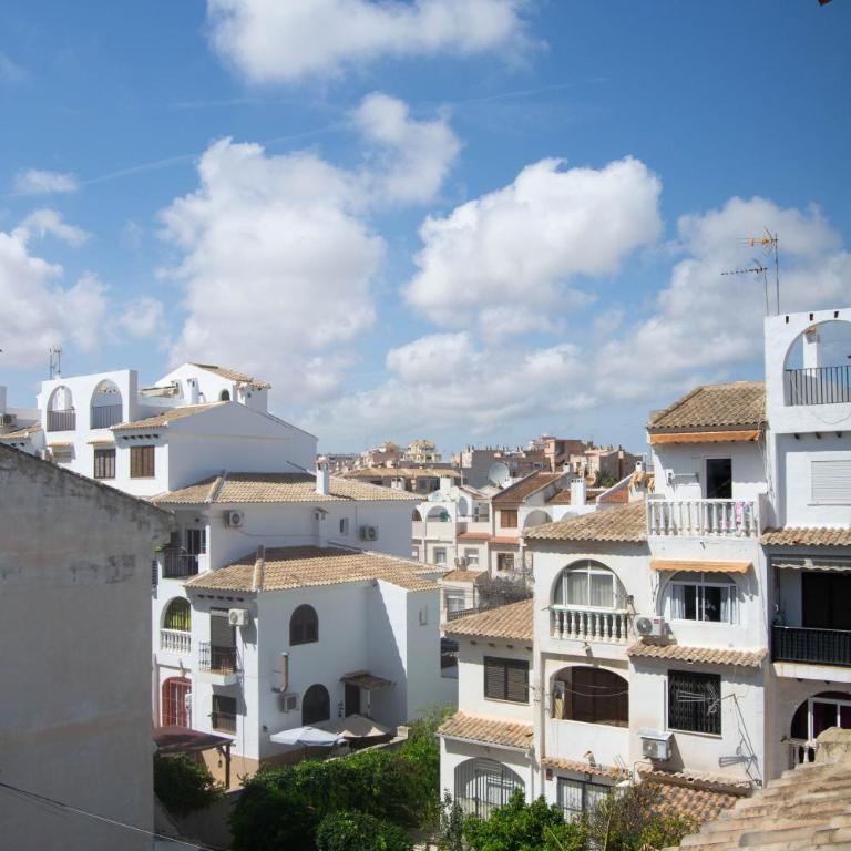 Apartment Los Locos Beach with Balcony and Wi-Fi - One-Bedroom Apartment - 6