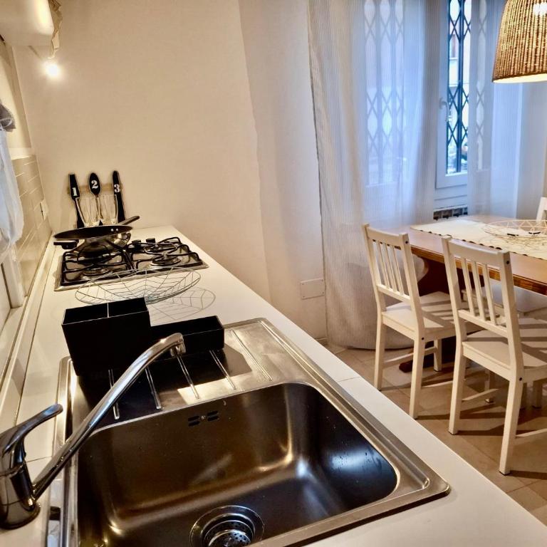 Apartment near hospital and university - Appartamento con 2 Camere da Letto - 10