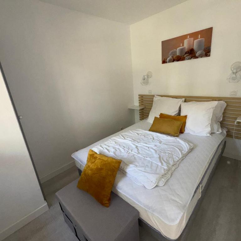 Appartement Spacieux rénové et piscine chauffée 1Chambre 4 personnes - Lacanau - piscine - Vue sur le golf - Two-Bedroom Apartment - 6