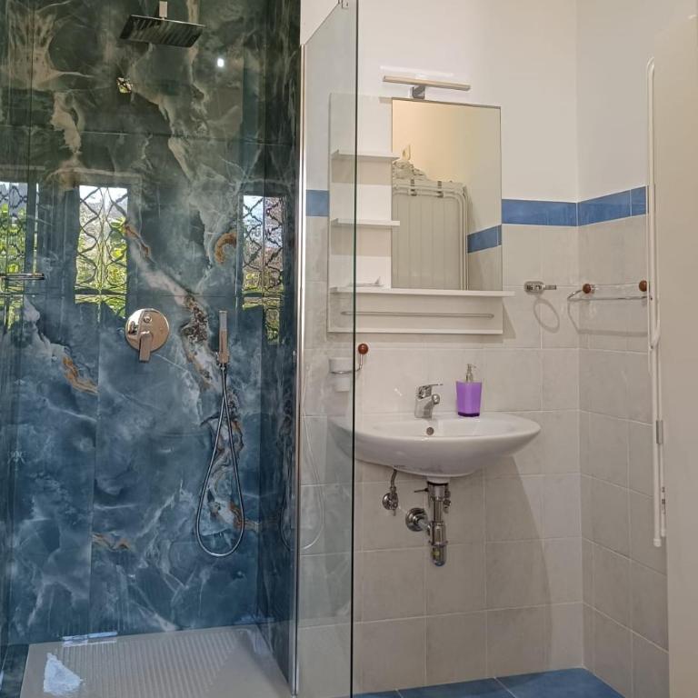 B&B Oasi al Mare - Camera Matrimoniale/Doppia con Letti Singoli con Bagno Privato - 3