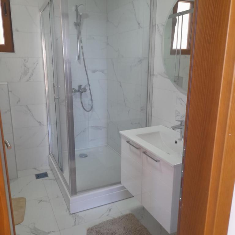 Apart SASHENKA 2 - Two-Bedroom Apartment - 24