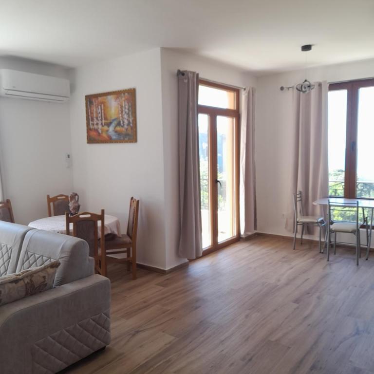 Apart SASHENKA 2 - Two-Bedroom Apartment - 21