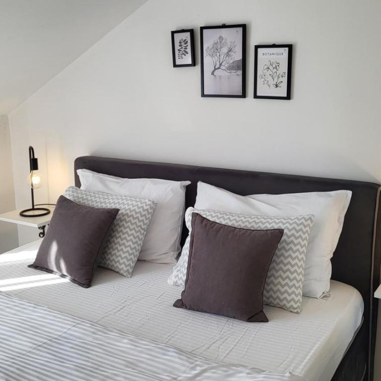 Apartments Teodo - Apartman s 1 Spavaćom Sobom i Balkonom - 2
