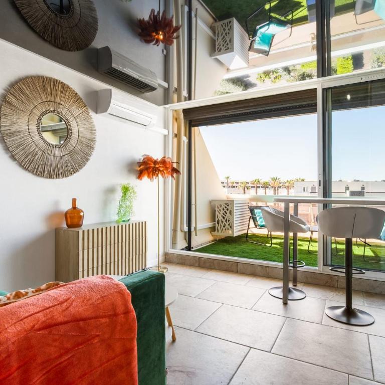 Le Téquila Renovated Apartment with Sunny Terrace in the Cap dAgde - Apartment - 6