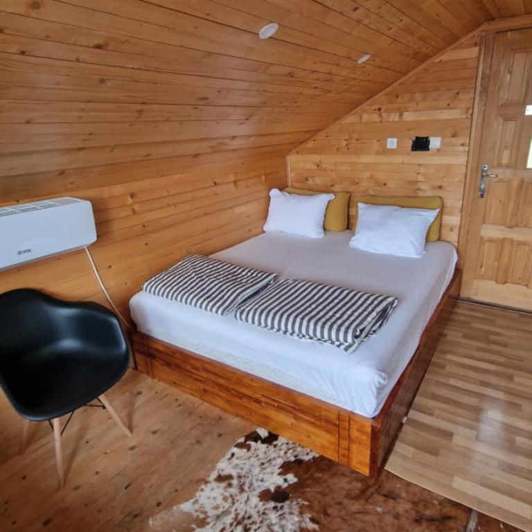 The Bungalows - Standard Double Room - 8
