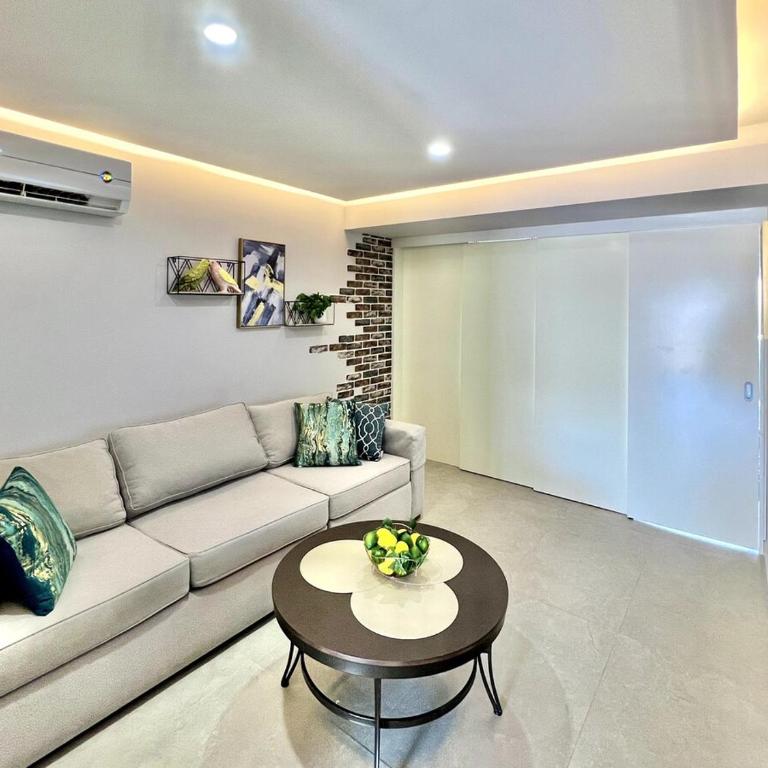 Wake Up to Waves at Mar y Cielo Studio and Free Breakfast - One-Bedroom Apartment - 34