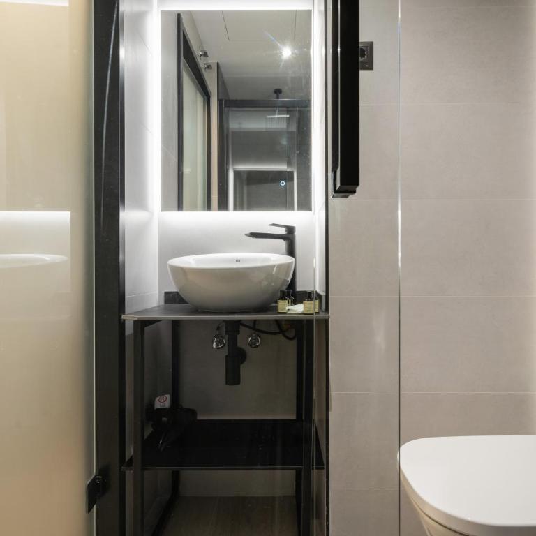 Dobo Madrid SB20 - Standard Double Room - 6