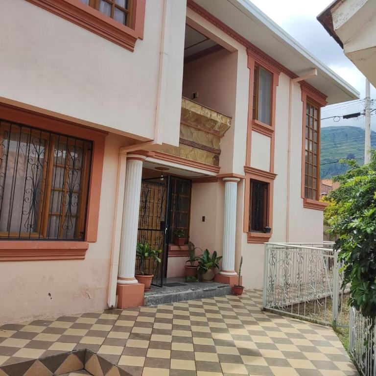 Spacious and cozy house with all the amenities! - Casa de 5 dormitorios - 23