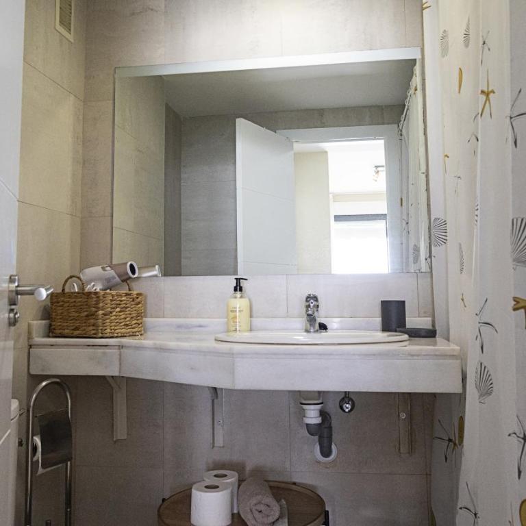 Costa Azul 5 L - Apartamento - 42