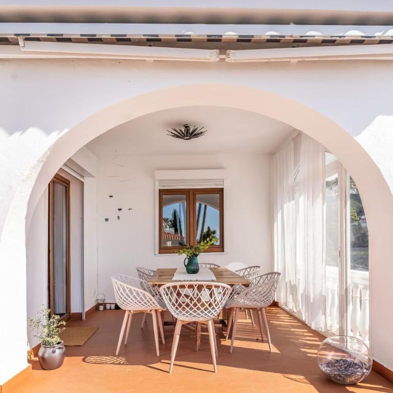 Retreat with sea views & private heated pool! - Villa con vistas al mar - 4