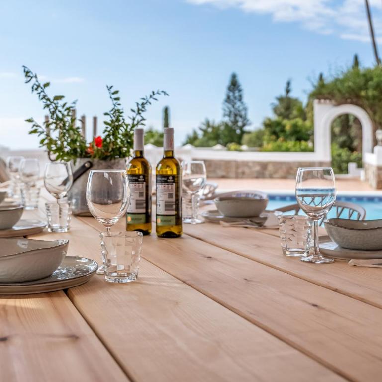 Retreat with sea views & private heated pool! - Villa con vistas al mar - 15