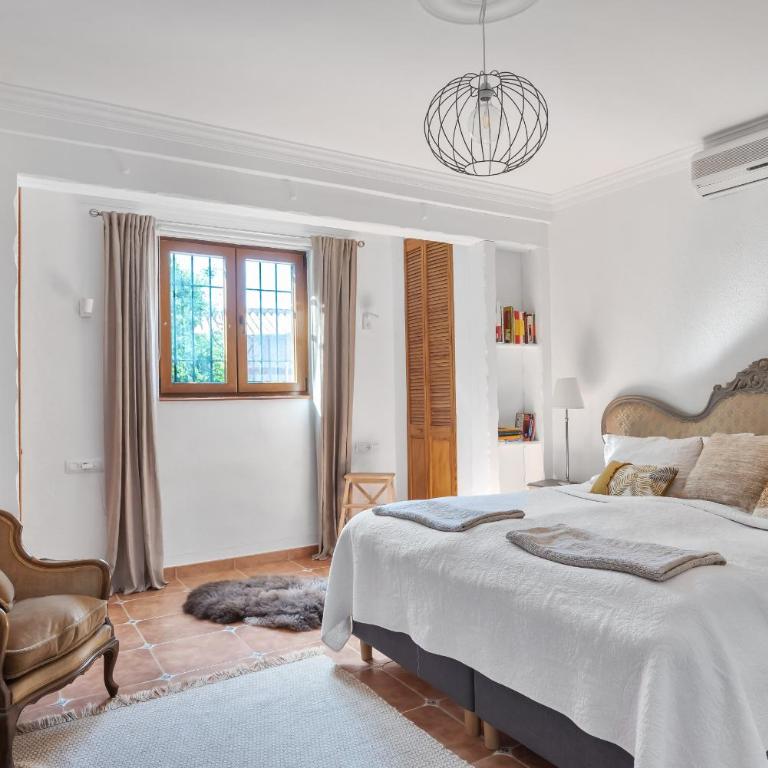 Retreat with sea views & private heated pool! - Villa con vistas al mar - 34