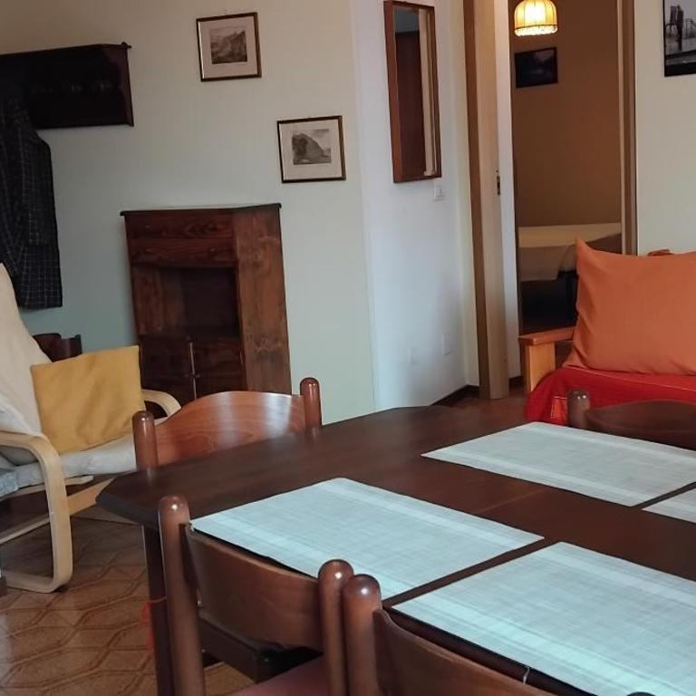 Appartamenti Raineri - Appartamento con 2 Camere da Letto e Balcone - 50