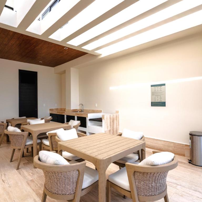 DM504 Apartment with Spectacular Views - One-Bedroom Apartment - 23