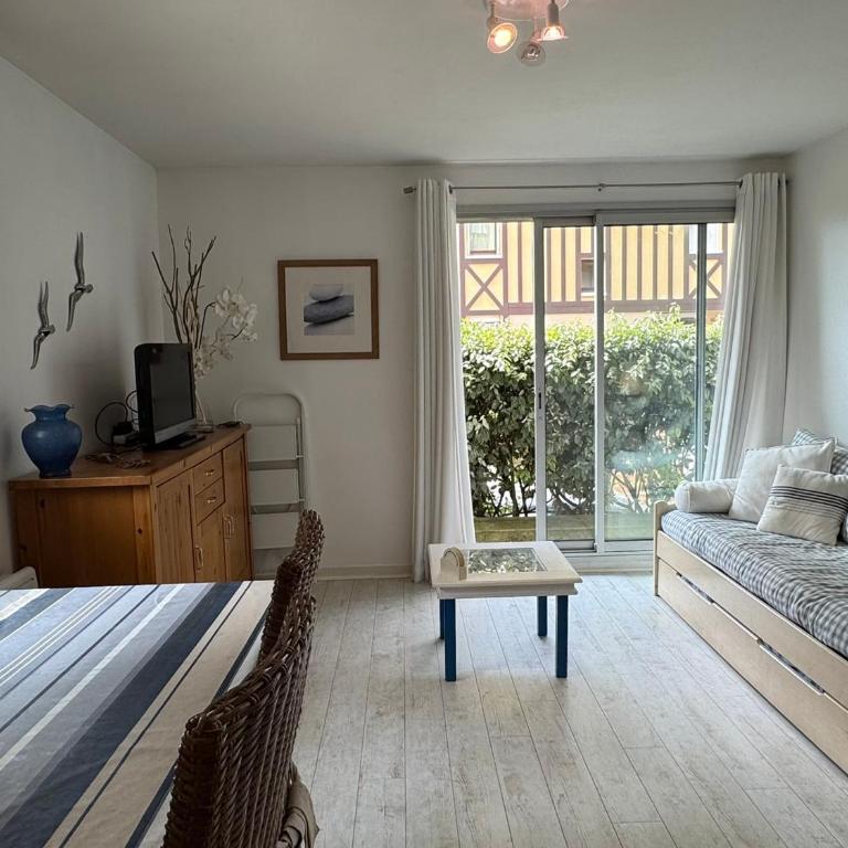 Appartement 2 pièces près de la plage avec parking à Cabourg - FR-1-487-381 - Appartamento - 6