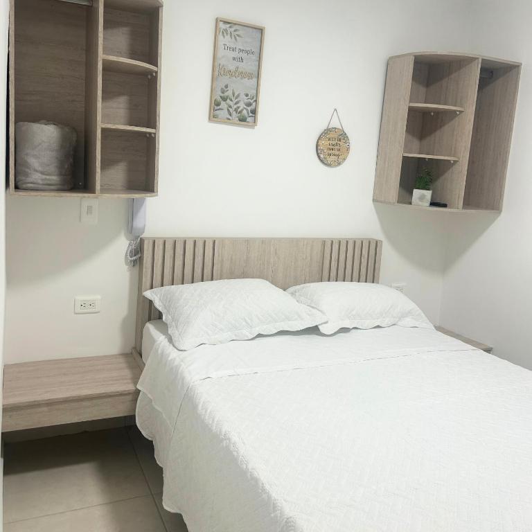 Hotel Zona Oro - Habitación Doble con baño privado - 9