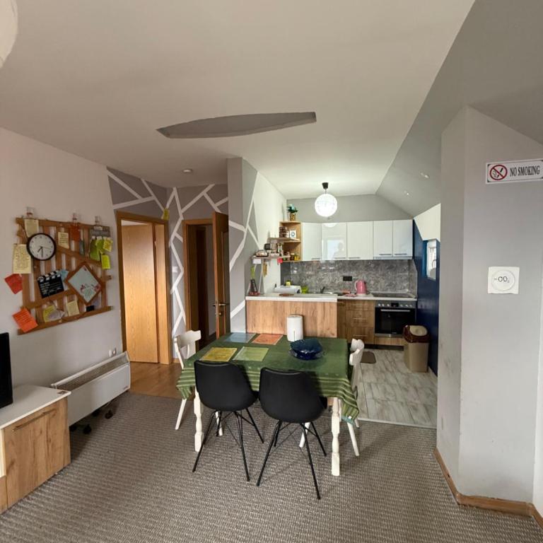 Apartment Benjo - Two-Bedroom Apartment - 11
