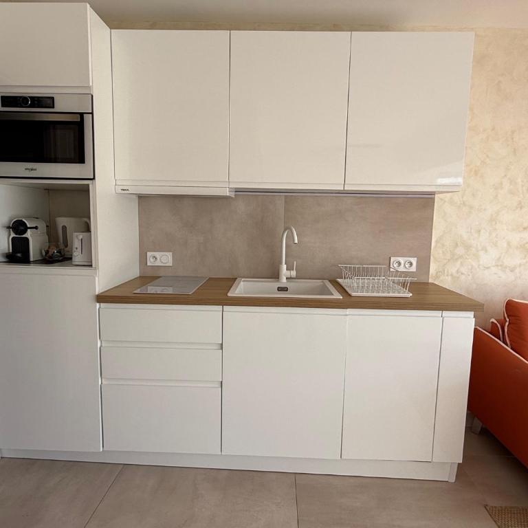Magnifique villa, Port Nature, Village Naturiste, 2 pièces, 36m2, 150m de la plage - One-Bedroom Apartment - 4