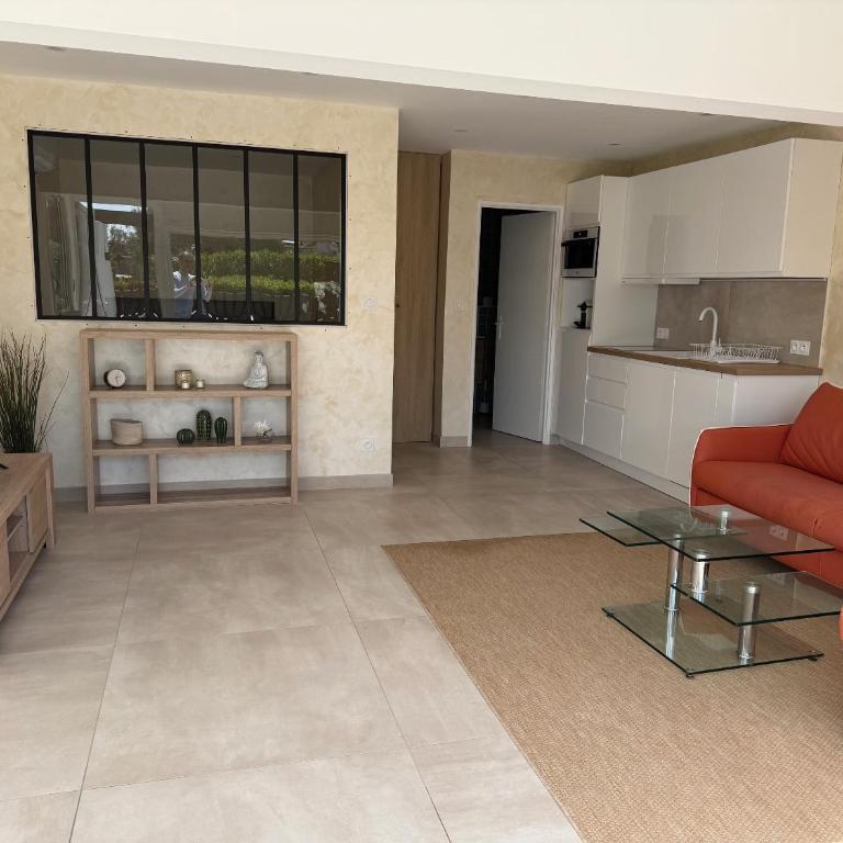 Magnifique villa, Port Nature, Village Naturiste, 2 pièces, 36m2, 150m de la plage - One-Bedroom Apartment - 2