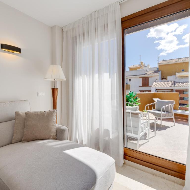 Sunny penthouse with terrace, Punta Prima - Apartamento de 2 dormitorios - 22