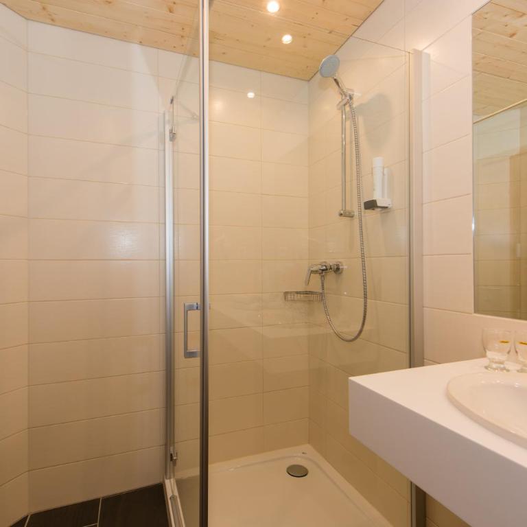 Eggerhof - Familienzimmer (2 Erwachsene + 2 Kinder) - 10