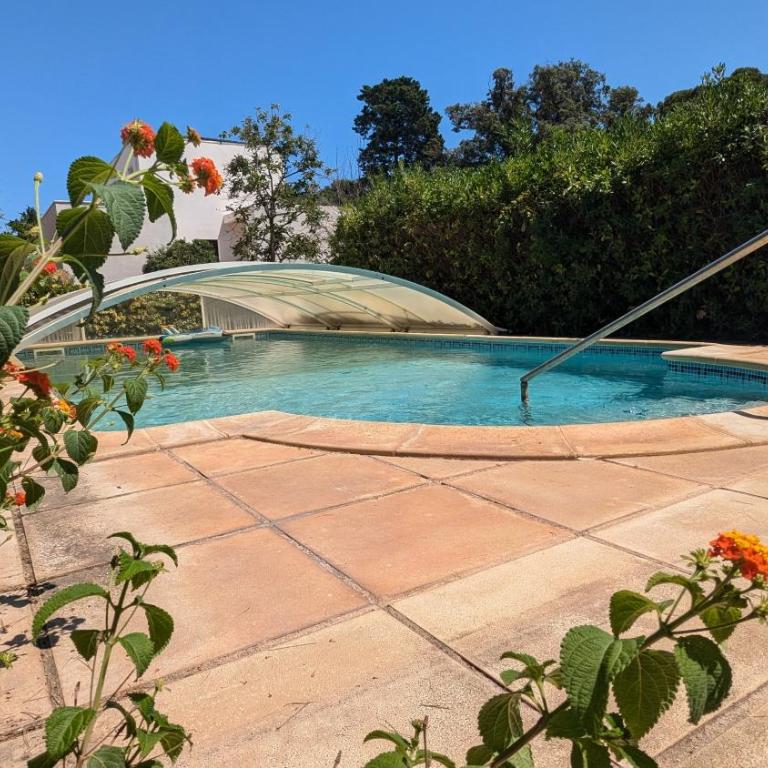 Grande Maison avec piscine, parking et wifi - Villa - 1