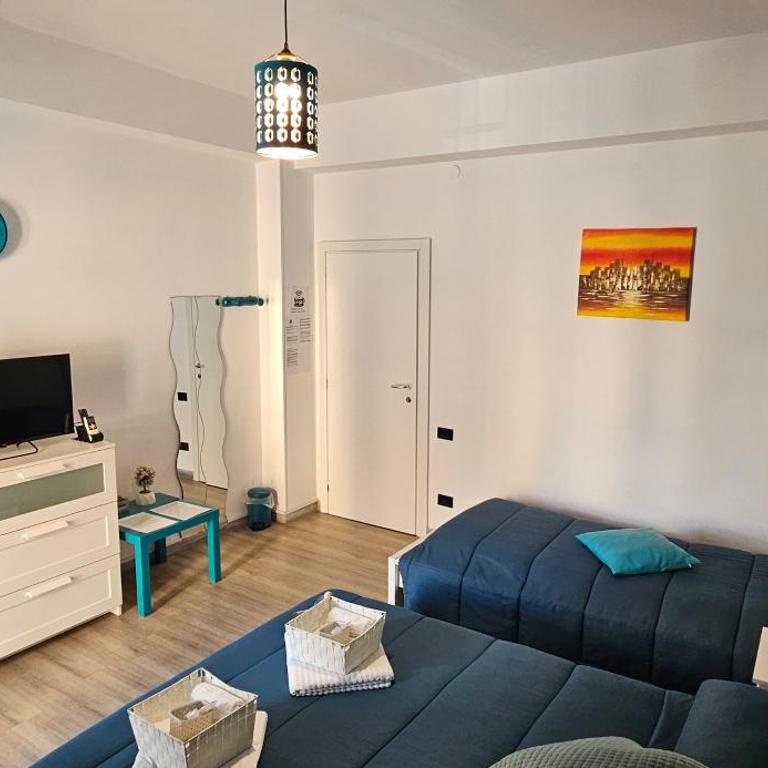 Testa o Croce Casa Vacanze - Camera Matrimoniale/Doppia con Letti Singoli con Bagno Privato Esterno - 3